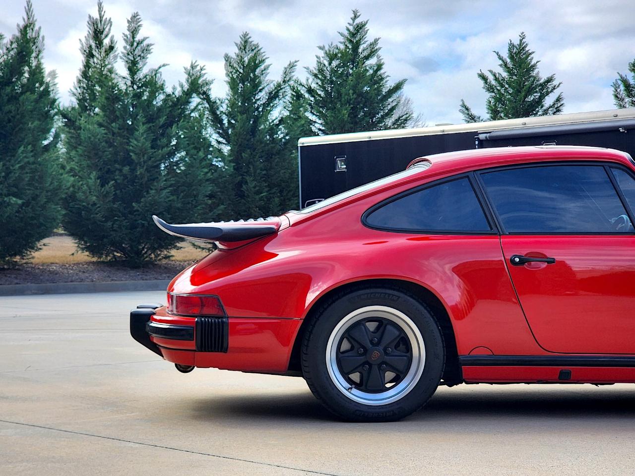 Porsche 911 Carrera  1987