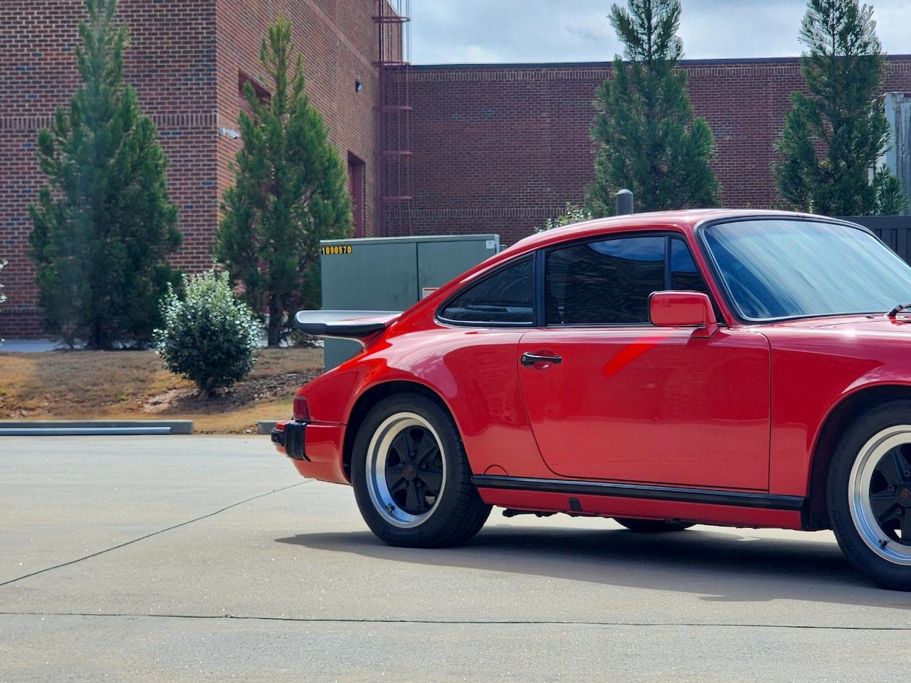 Porsche 911 Carrera  1987
