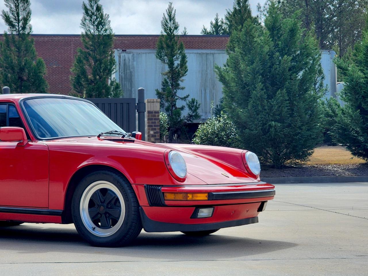 Porsche 911 Carrera  1987