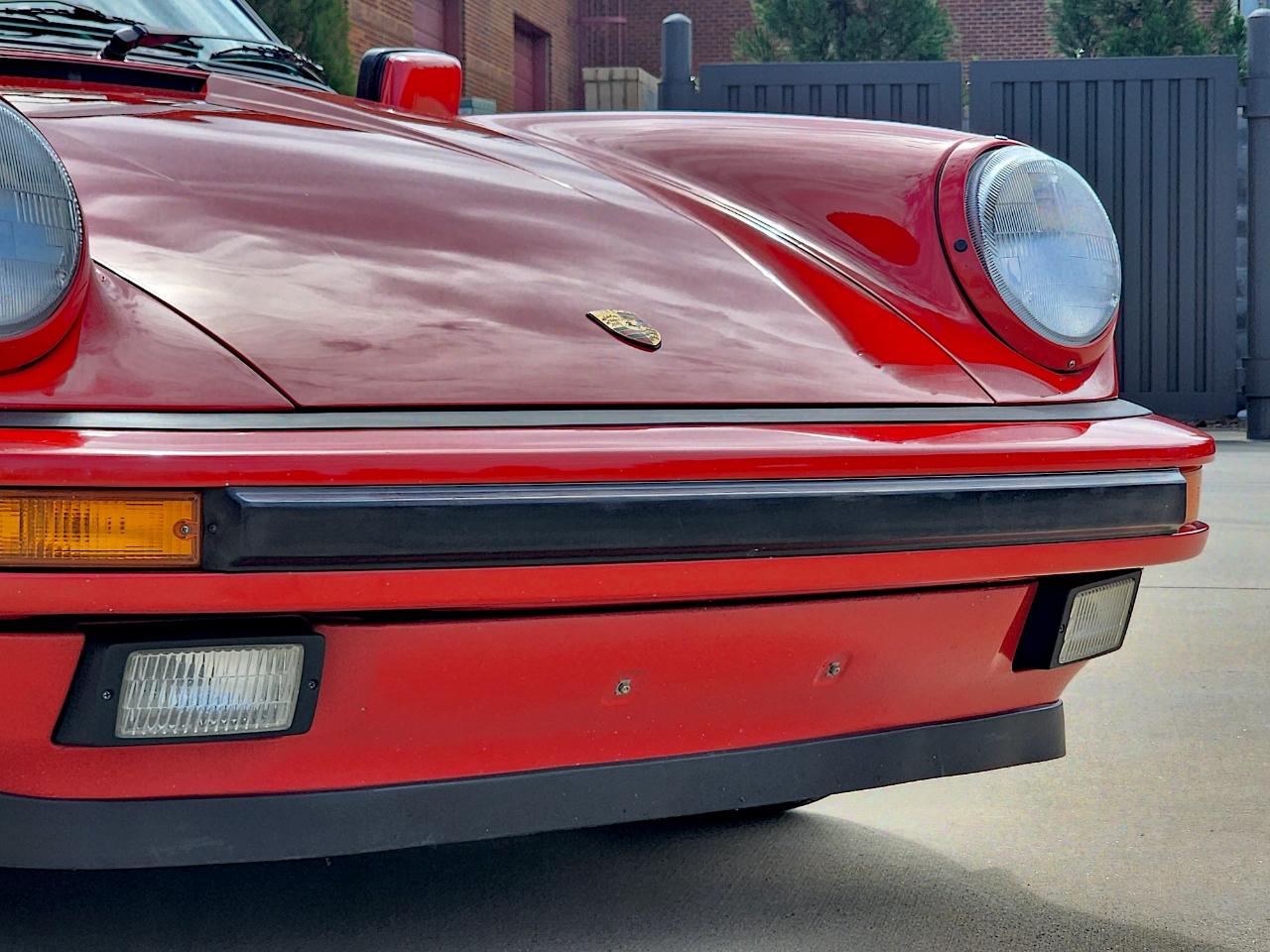 Porsche 911 Carrera  1987