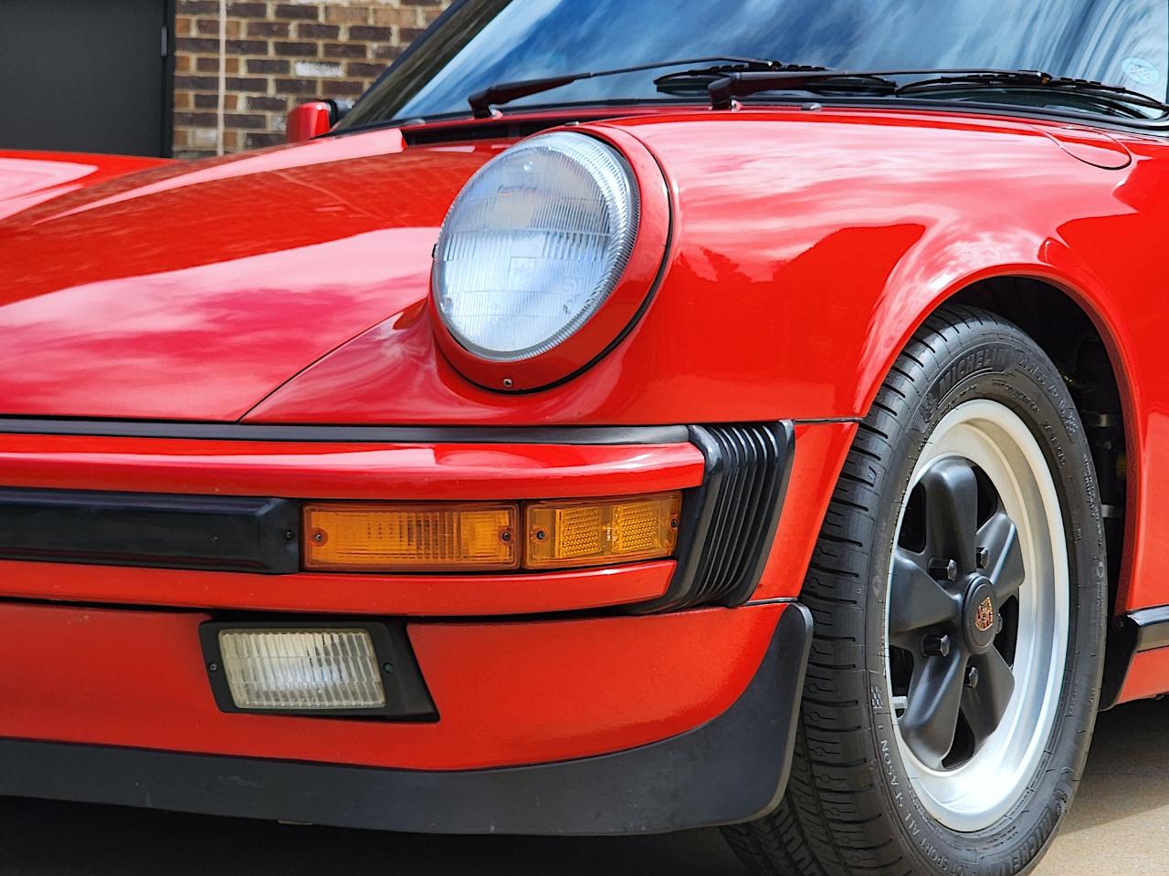 Porsche 911 Carrera  1987