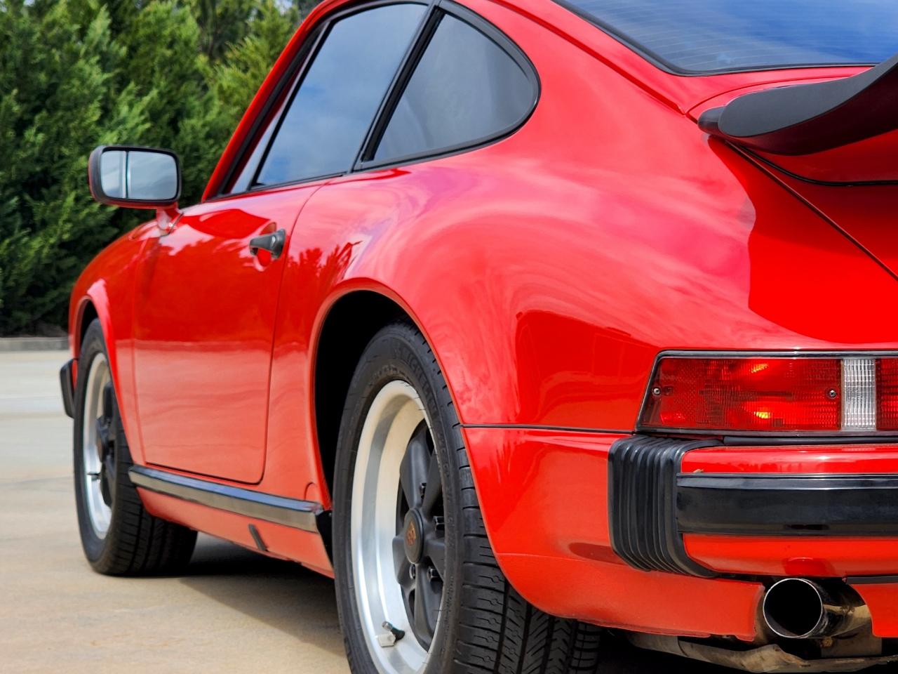 Porsche 911 Carrera  1987