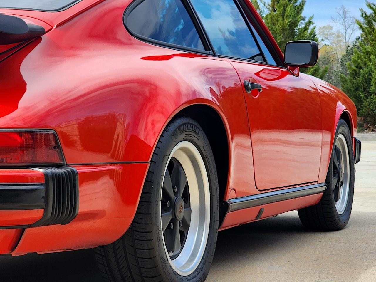 Porsche 911 Carrera  1987