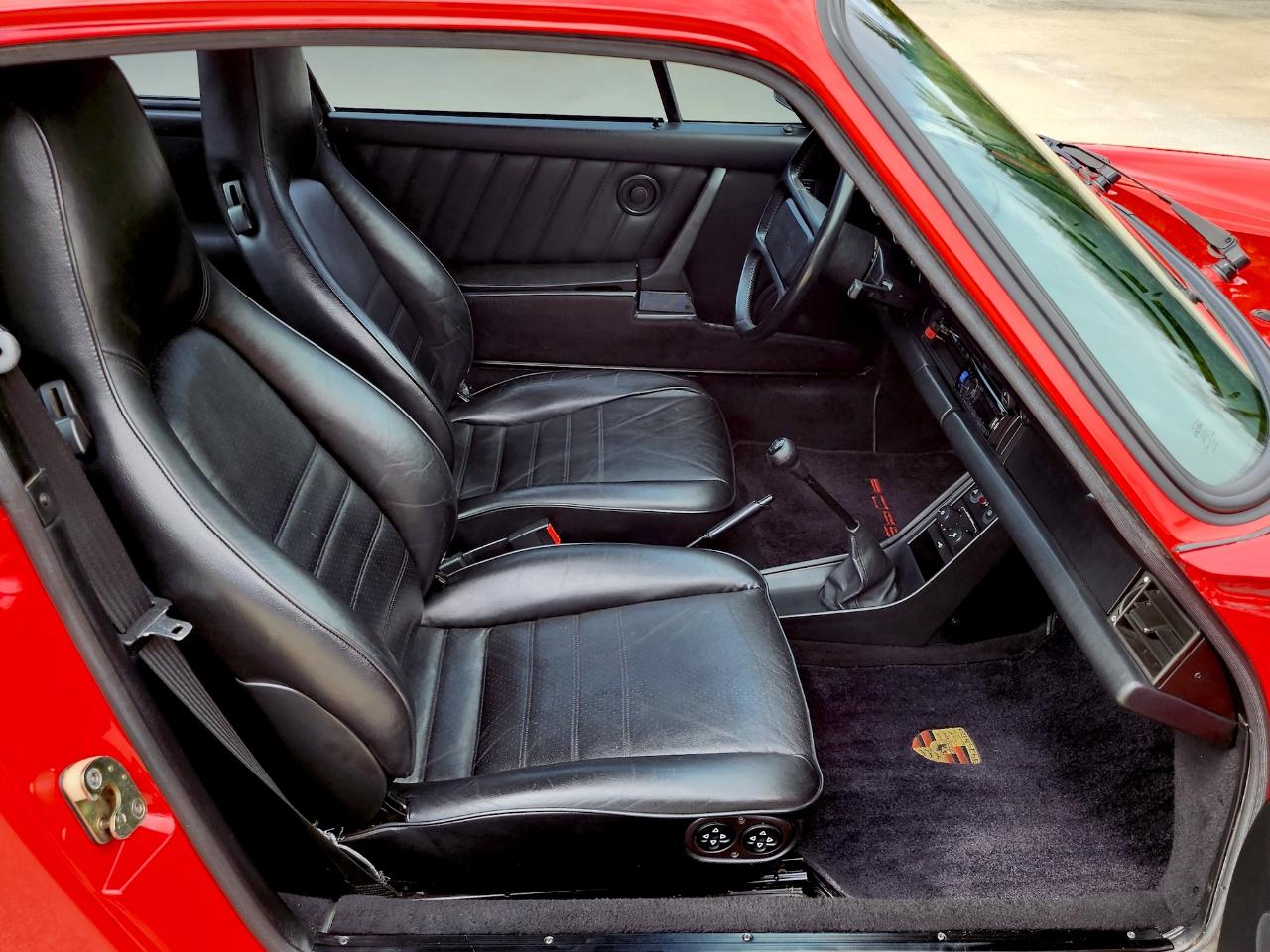 Porsche 911 Carrera  1987