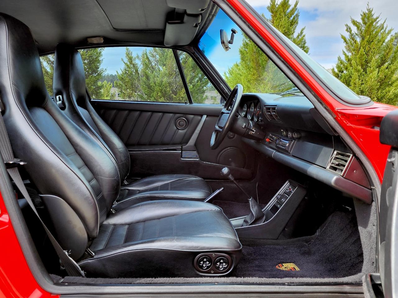 Porsche 911 Carrera  1987