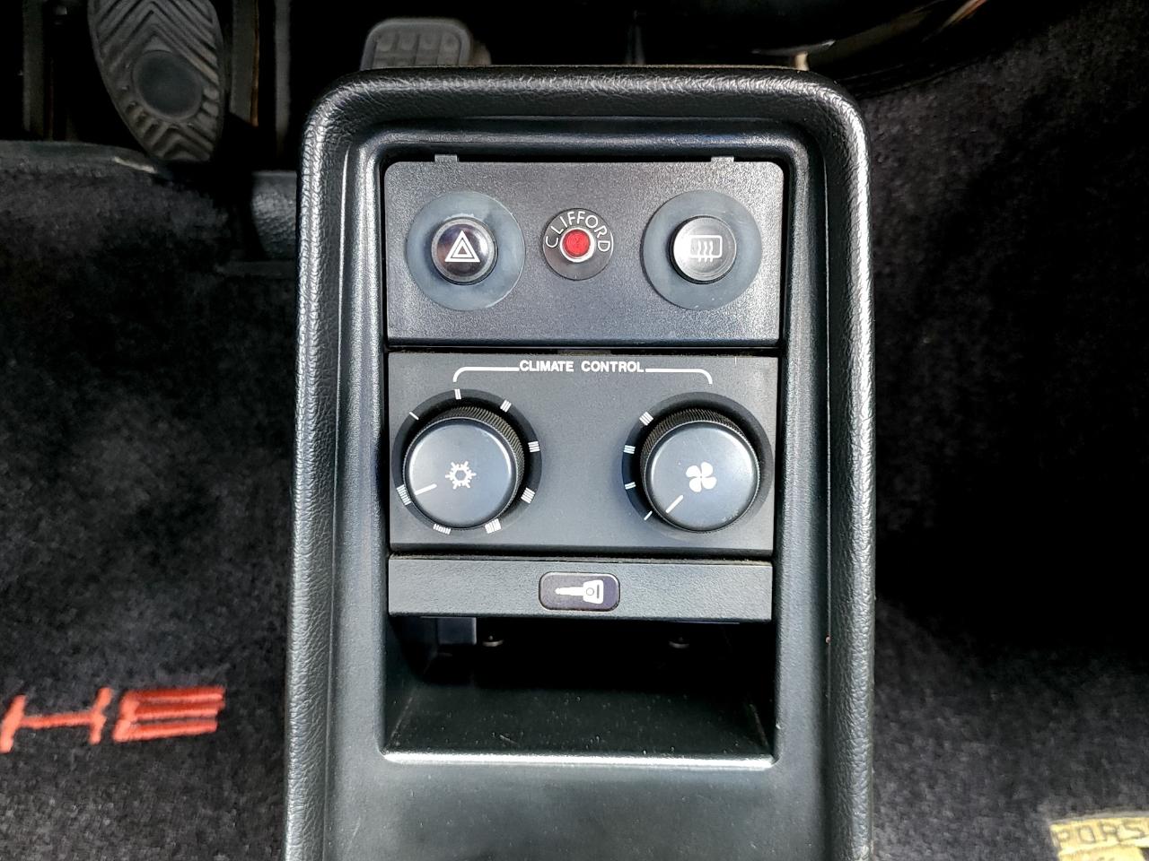 Porsche 911 Carrera  1987