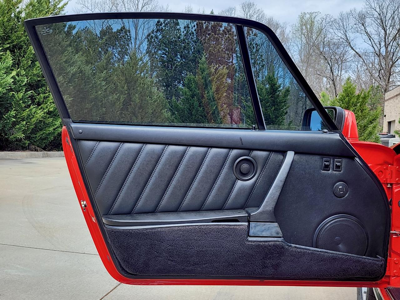 Porsche 911 Carrera  1987