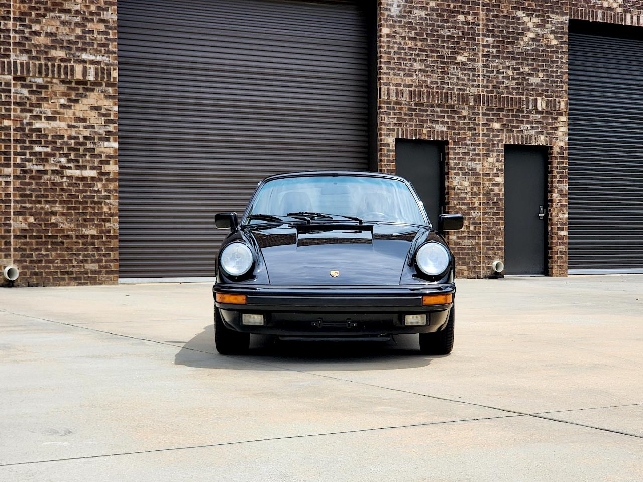 Porsche 911 Carrera  1988