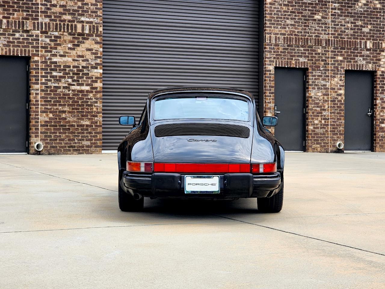 Porsche 911 Carrera  1988