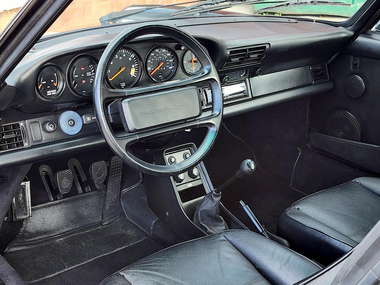 Porsche 911 Carrera  1988