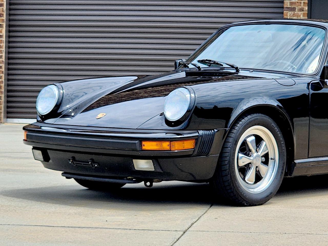 Porsche 911 Carrera  1988