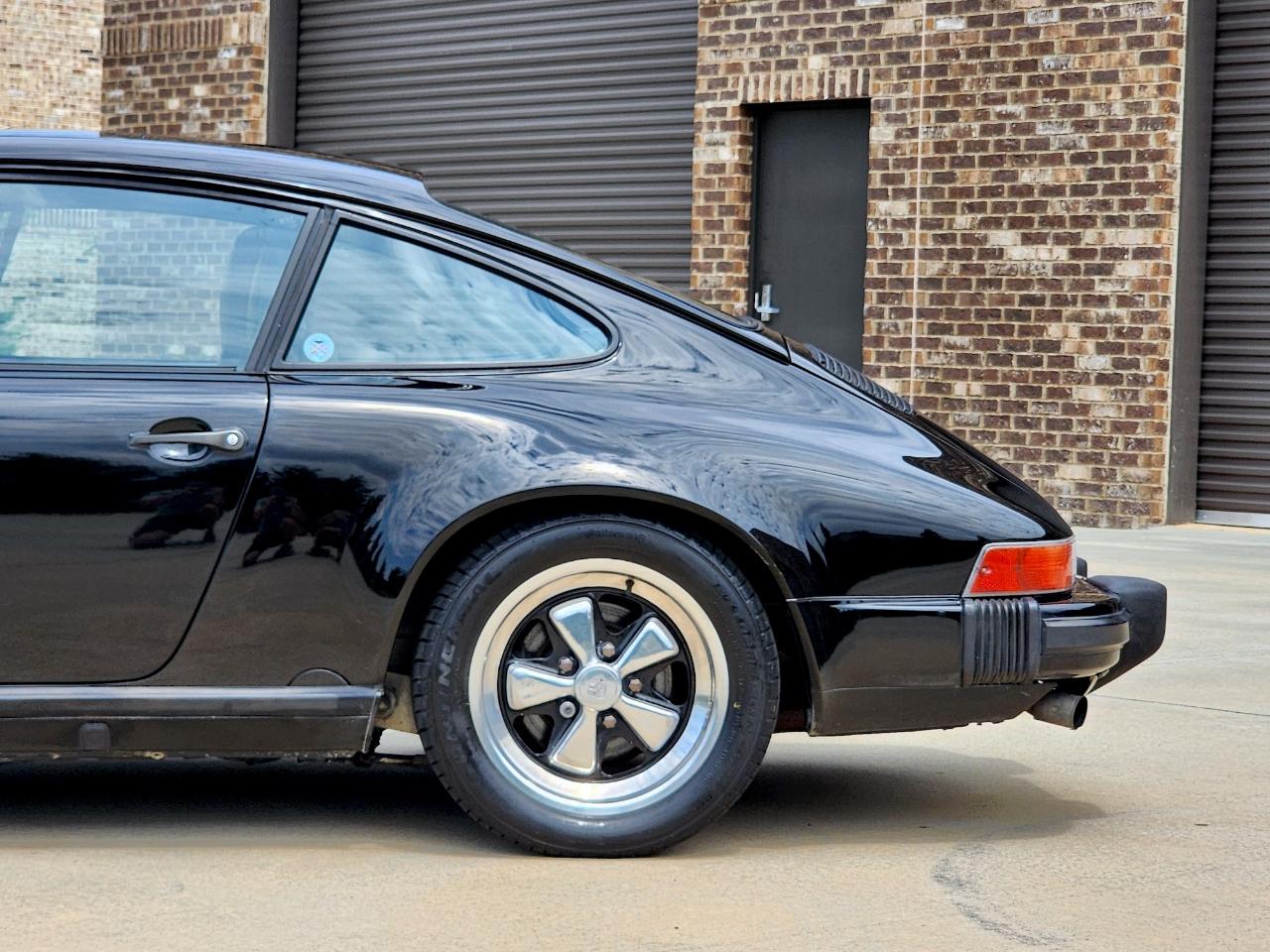 Porsche 911 Carrera  1988