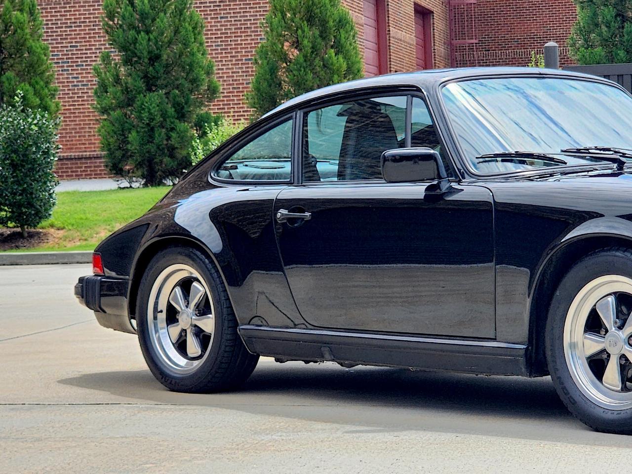 Porsche 911 Carrera  1988