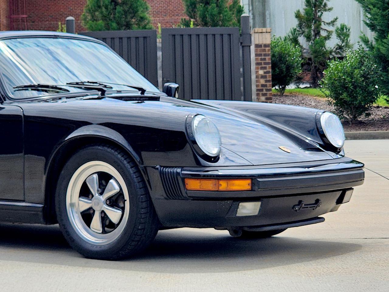 Porsche 911 Carrera  1988
