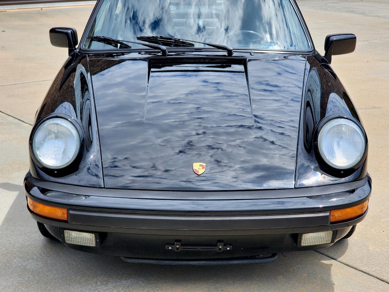 Porsche 911 Carrera  1988