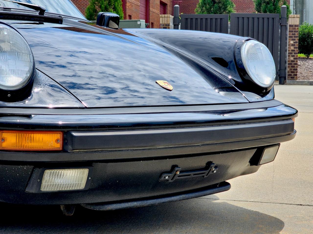 Porsche 911 Carrera  1988