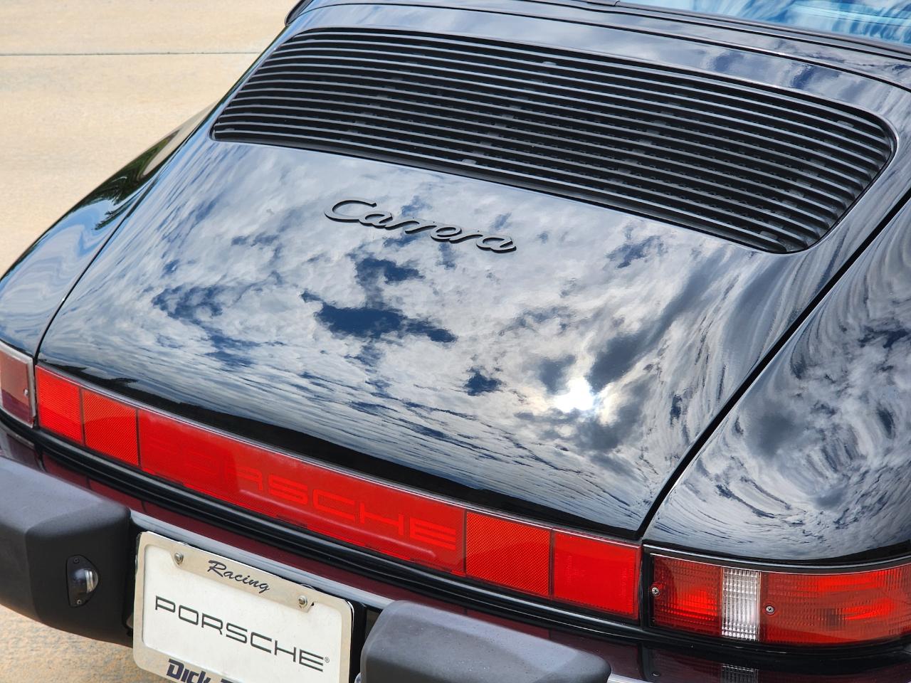 Porsche 911 Carrera  1988