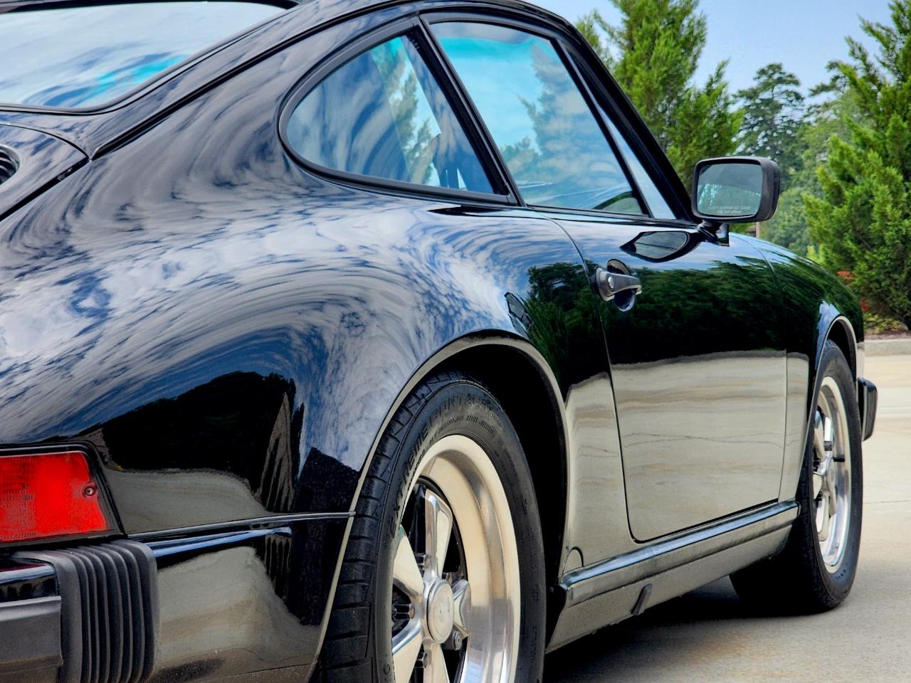 Porsche 911 Carrera  1988