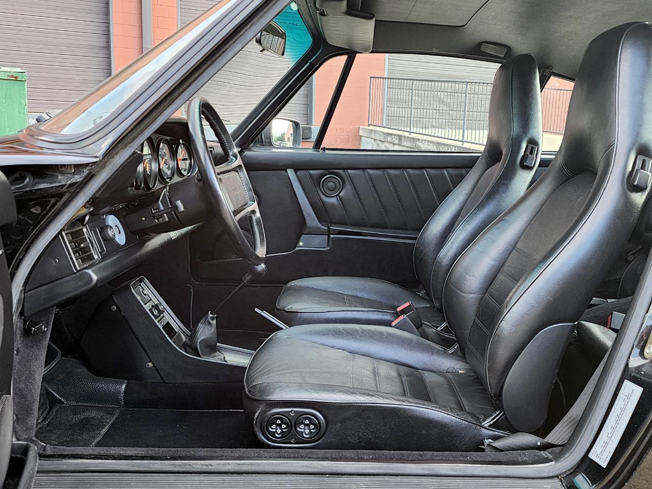 Porsche 911 Carrera  1988