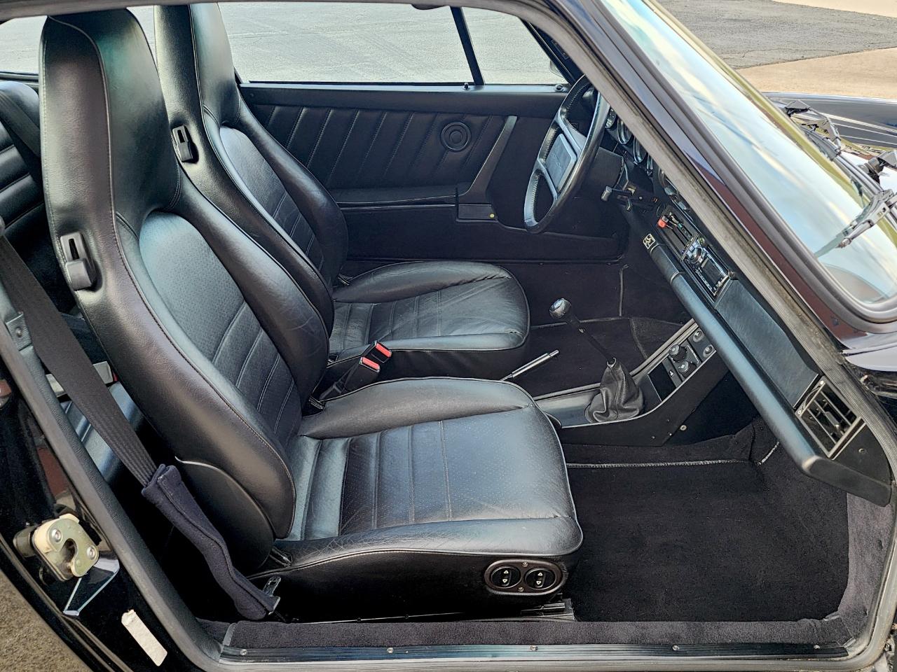 Porsche 911 Carrera  1988