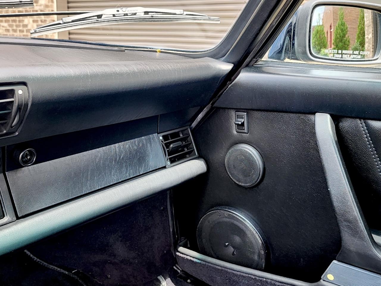 Porsche 911 Carrera  1988