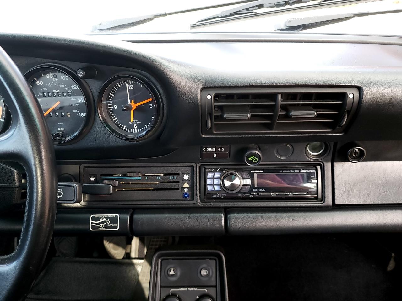 Porsche 911 Carrera  1988