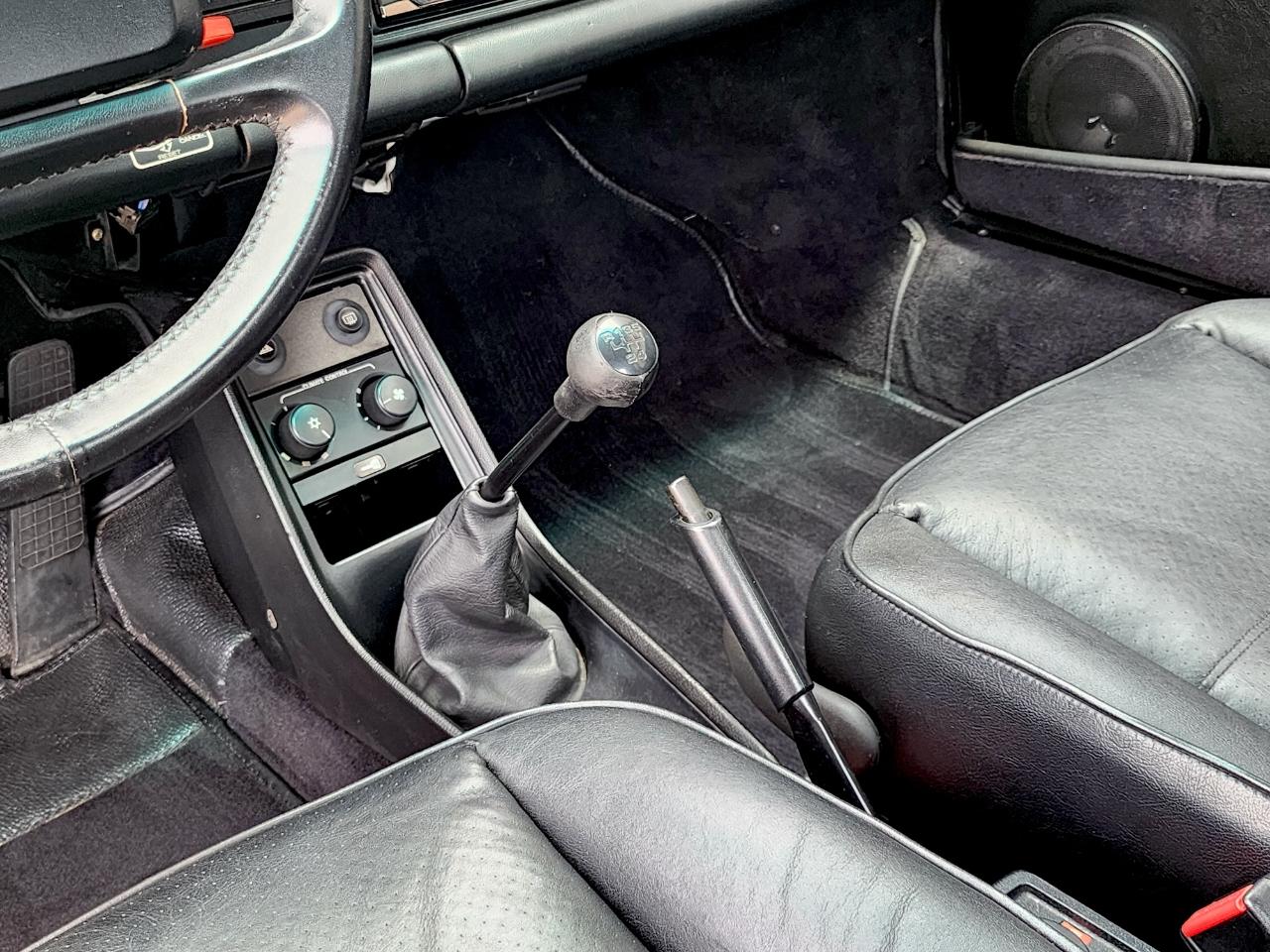 Porsche 911 Carrera  1988