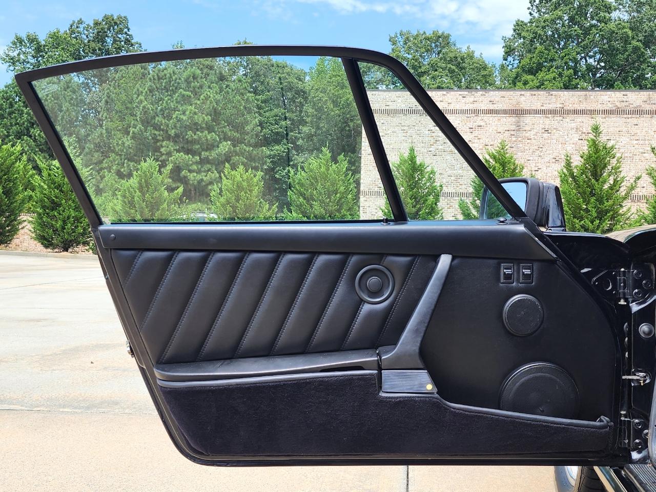 Porsche 911 Carrera  1988