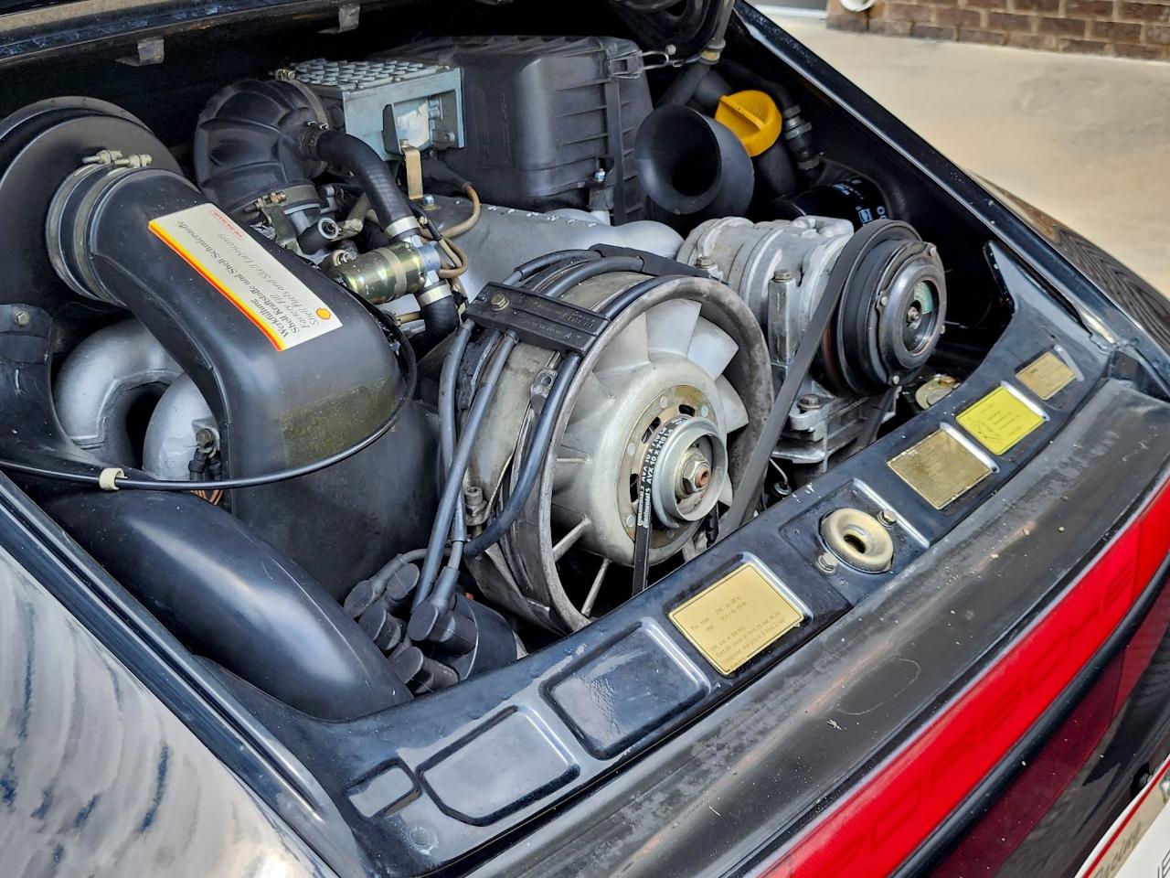 Porsche 911 Carrera  1988