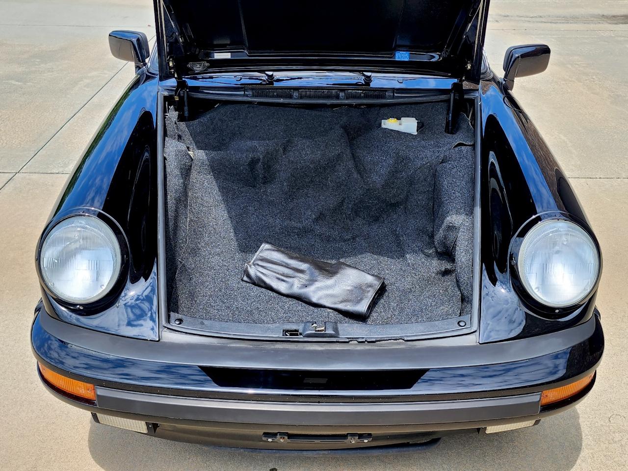 Porsche 911 Carrera  1988