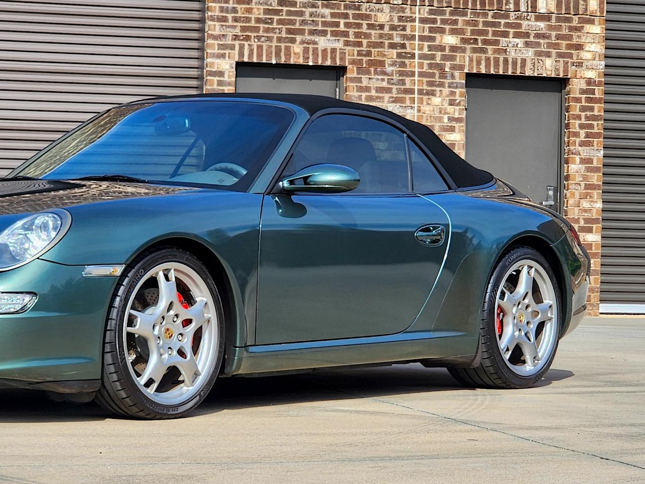 Porsche 911 Carrera  2008