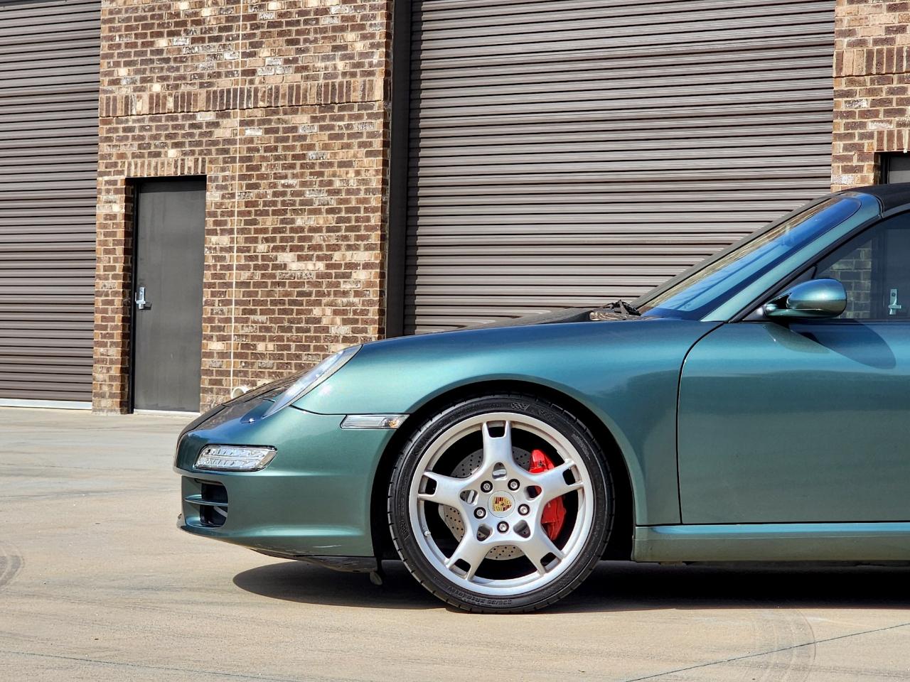 Porsche 911 Carrera  2008