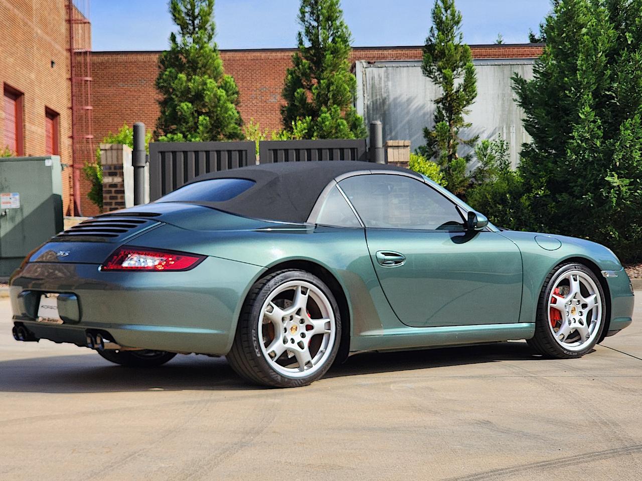 Porsche 911 Carrera  2008