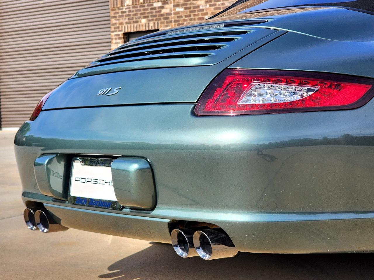 Porsche 911 Carrera  2008