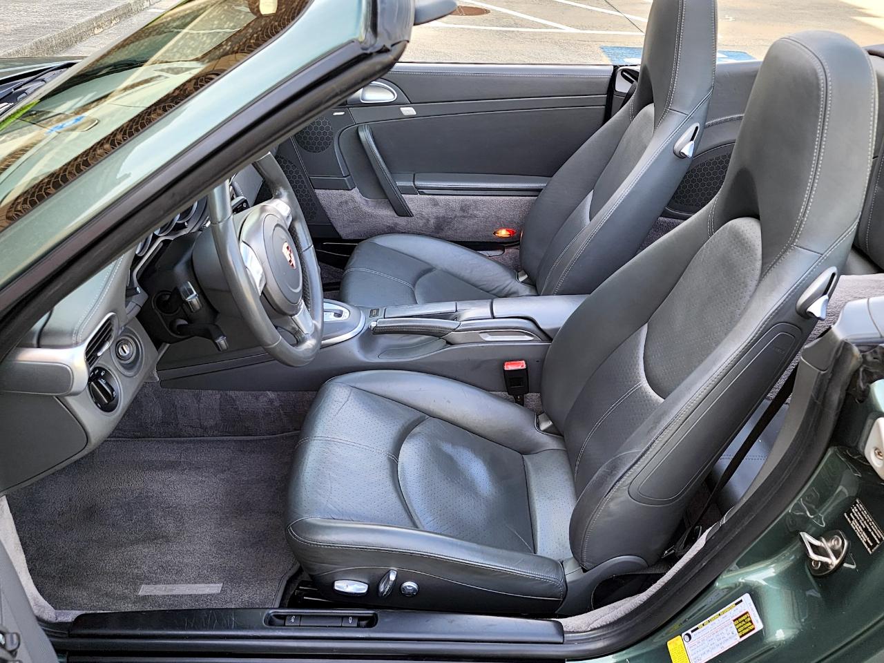 Porsche 911 Carrera  2008