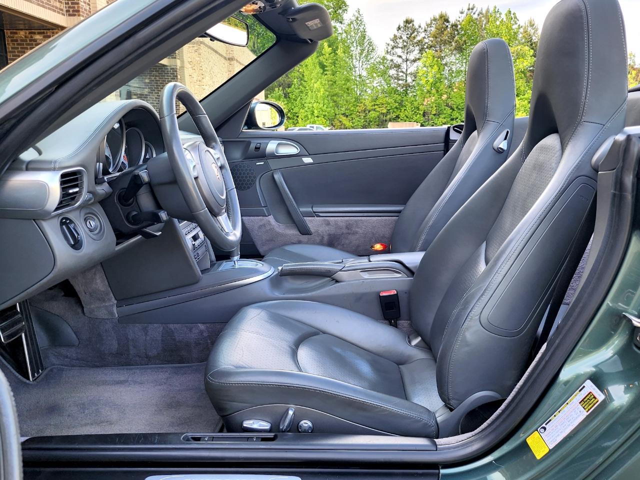 Porsche 911 Carrera  2008