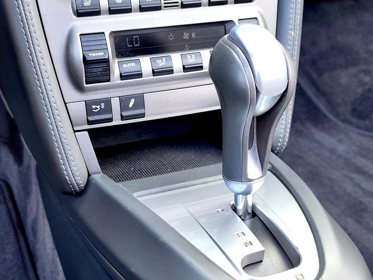 Porsche 911 Carrera  2008