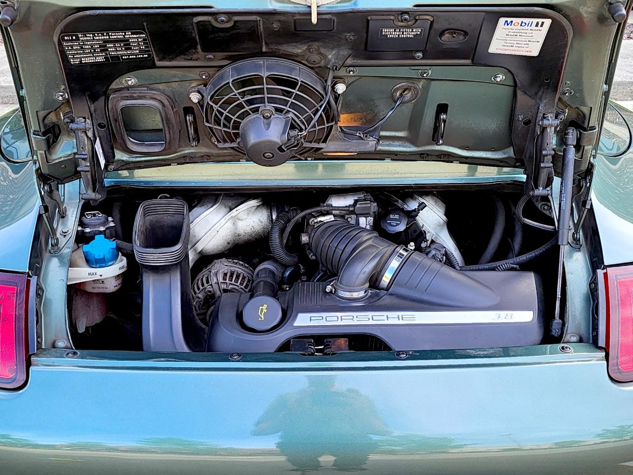 Porsche 911 Carrera  2008