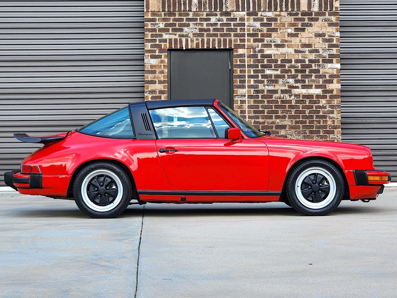 1985 Porsche 911 Carrera Targa