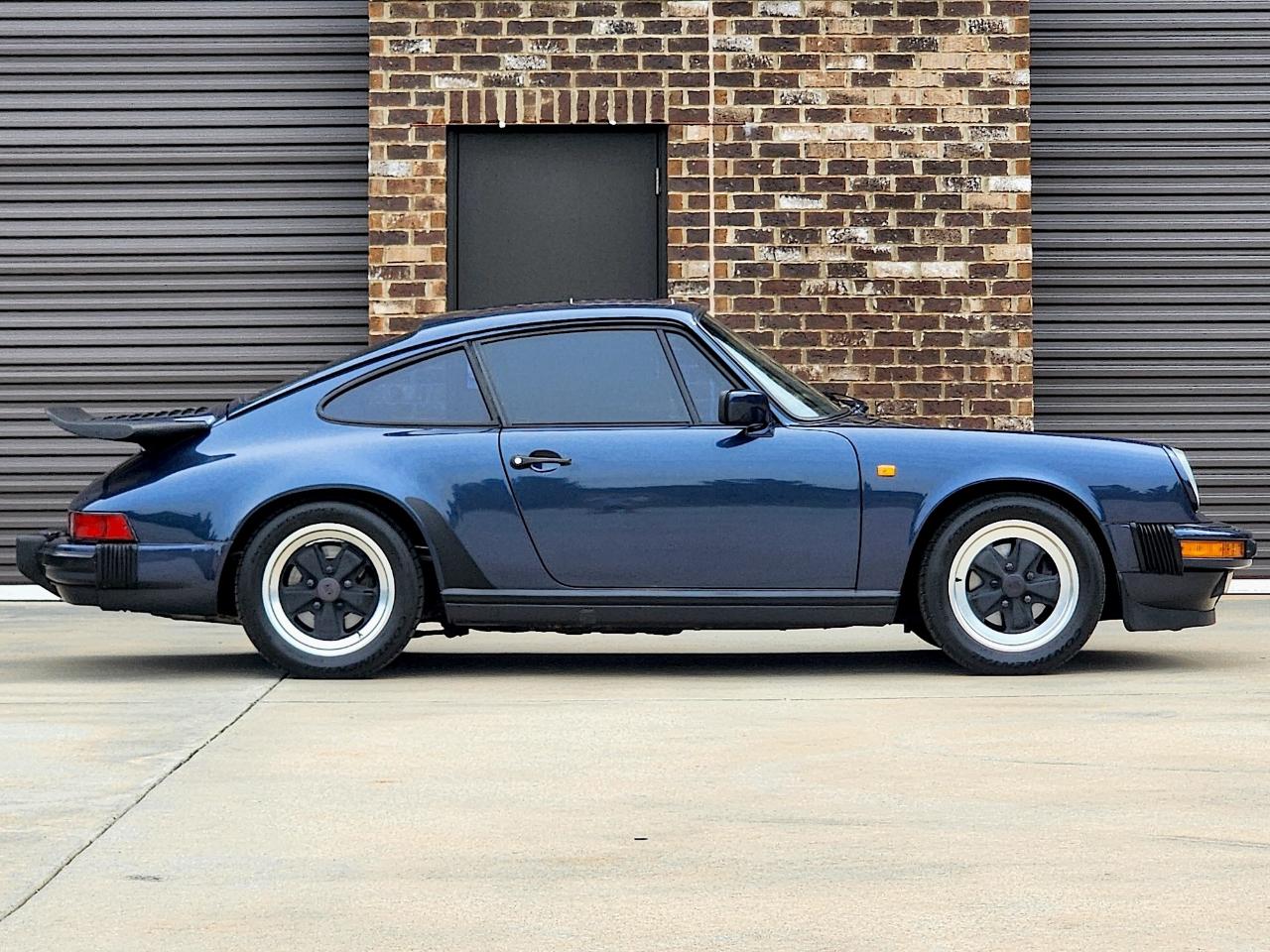 Porsche 911 Carrera  1985
