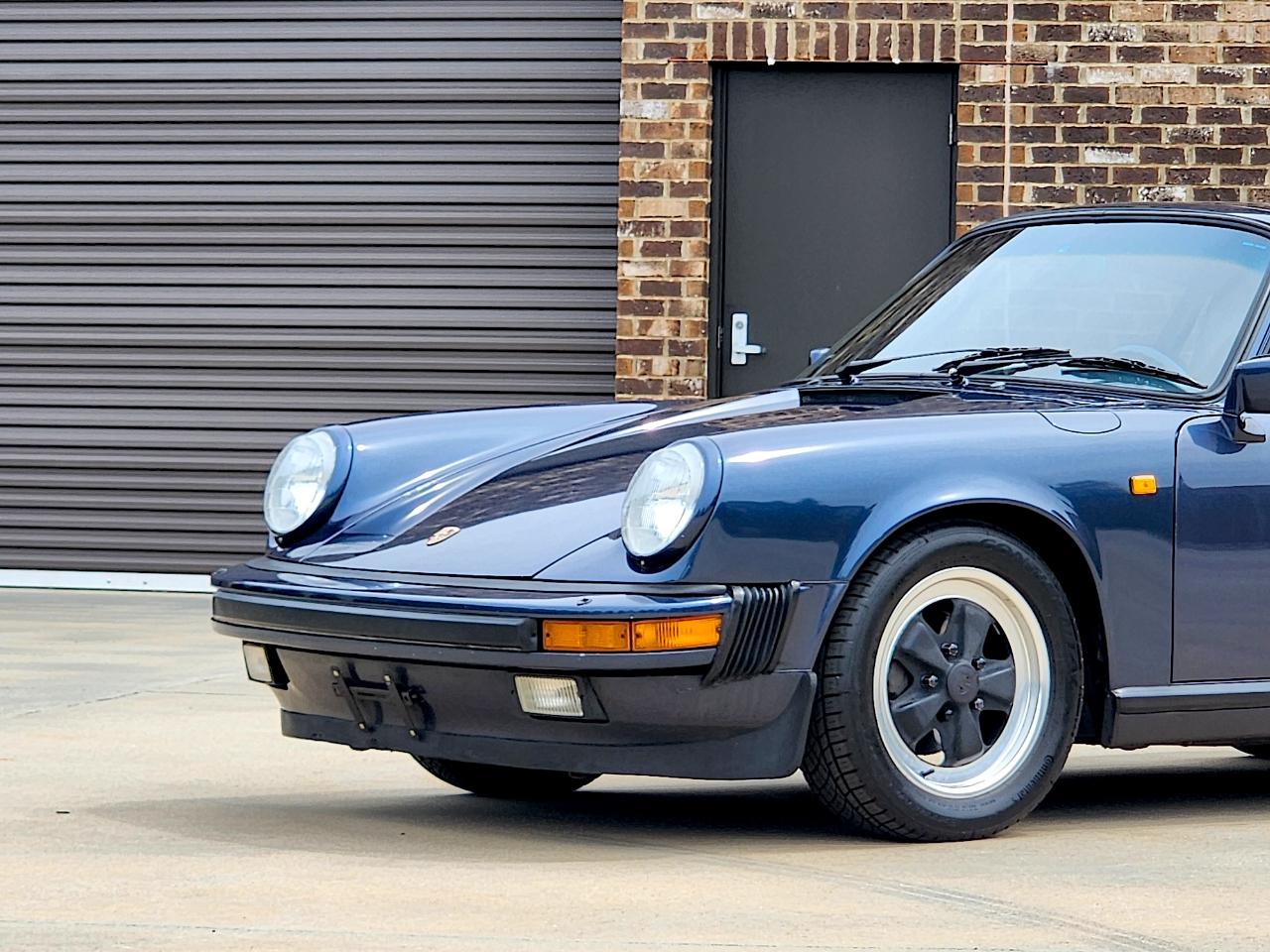 Porsche 911 Carrera  1985
