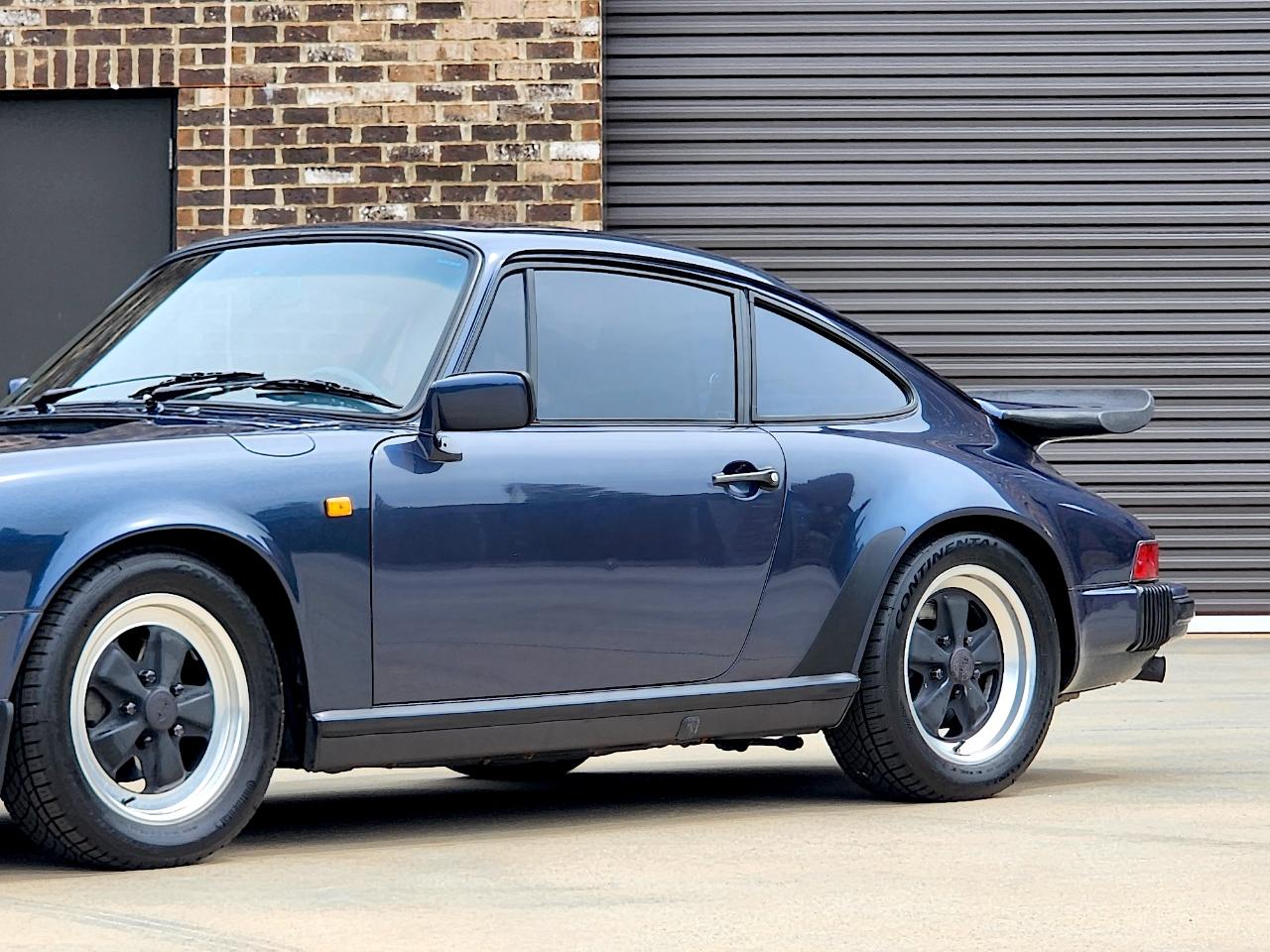 Porsche 911 Carrera  1985