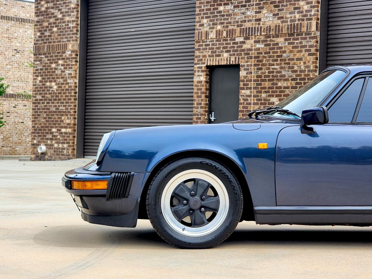 Porsche 911 Carrera  1985