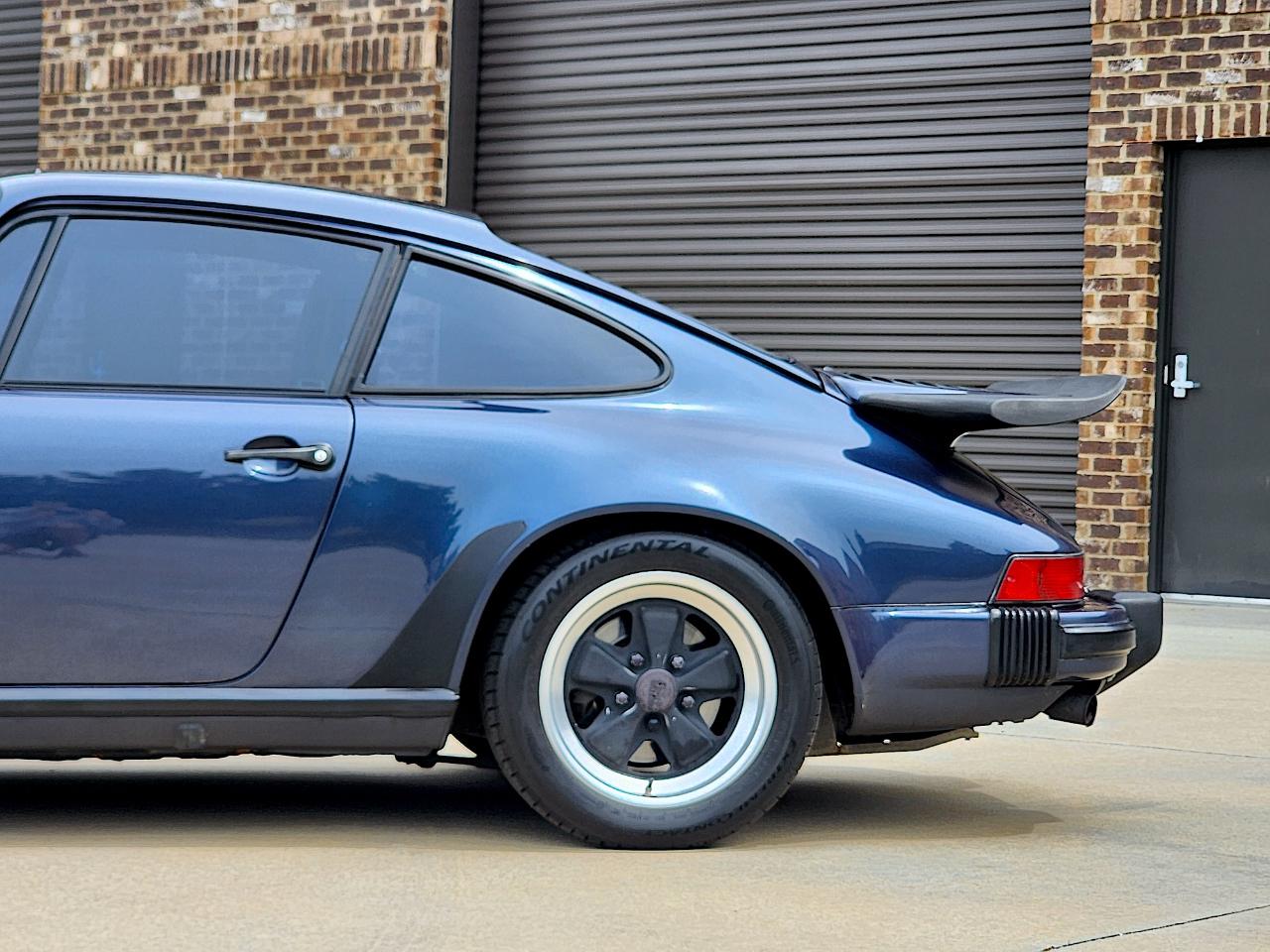 Porsche 911 Carrera  1985