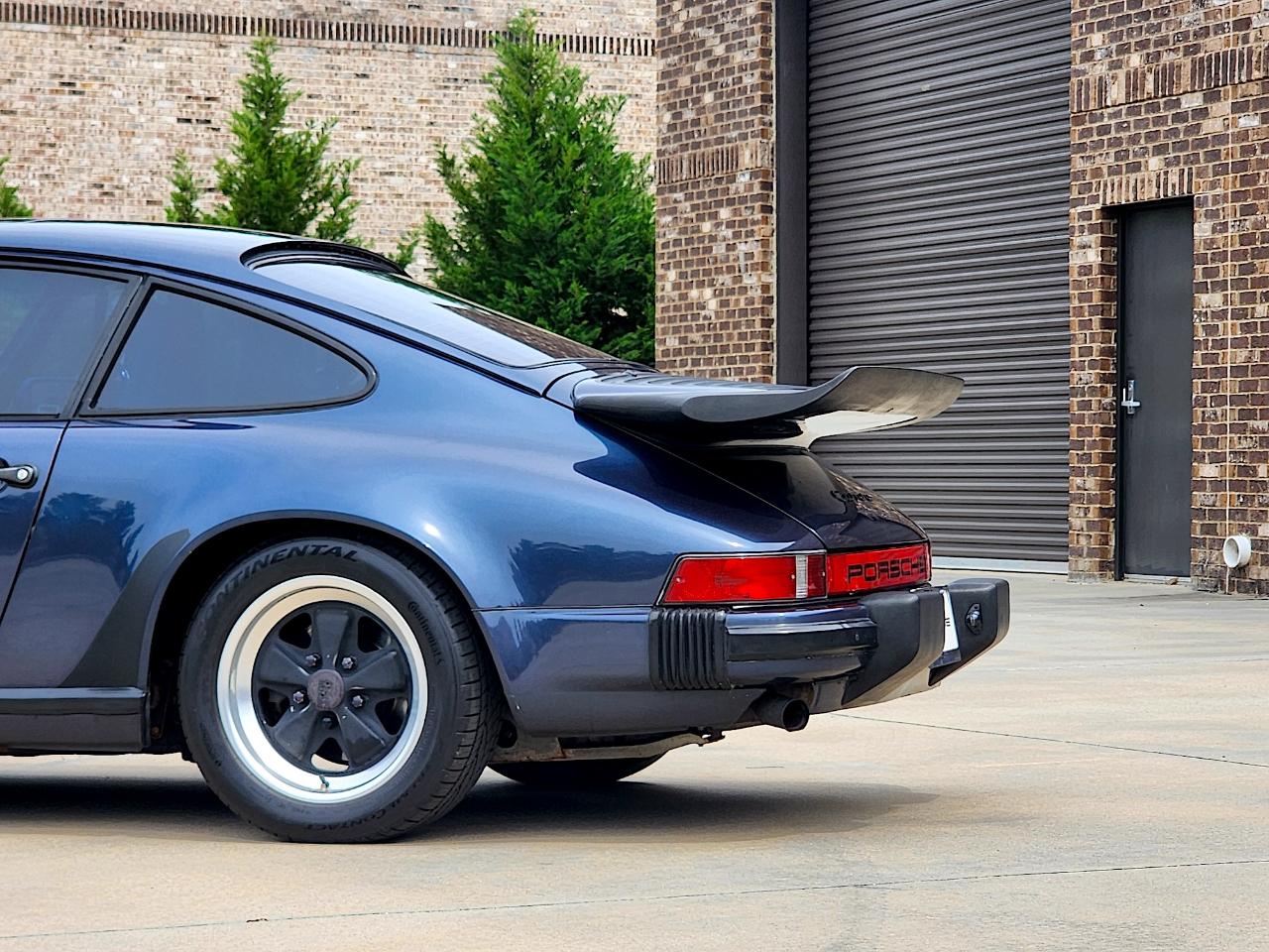 Porsche 911 Carrera  1985