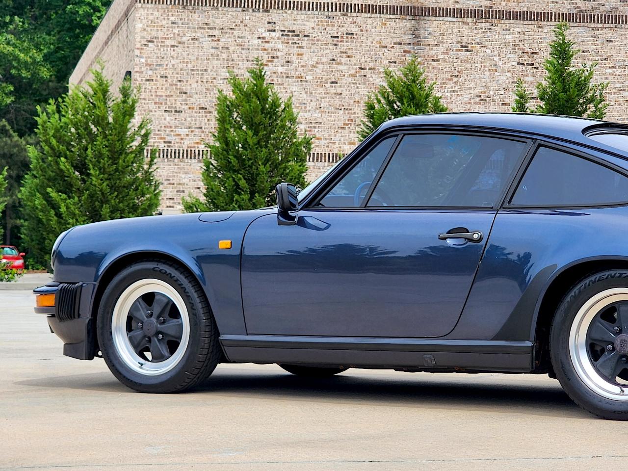 Porsche 911 Carrera  1985