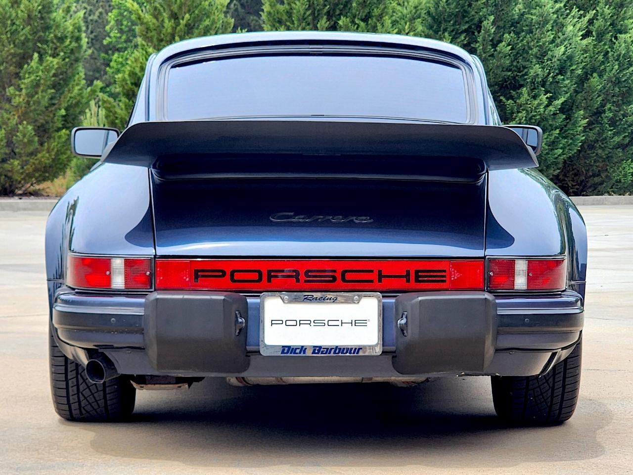Porsche 911 Carrera  1985