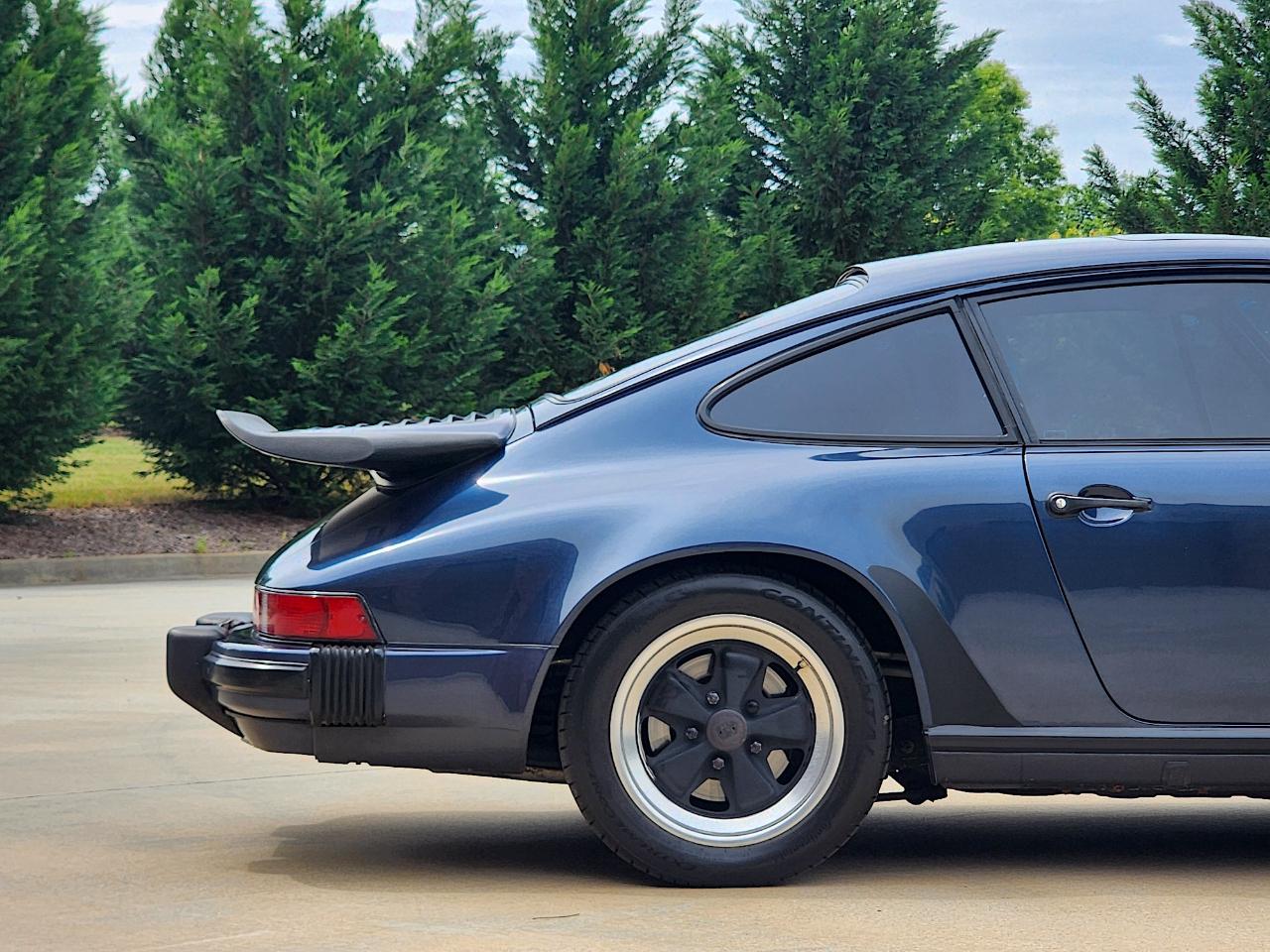 Porsche 911 Carrera  1985