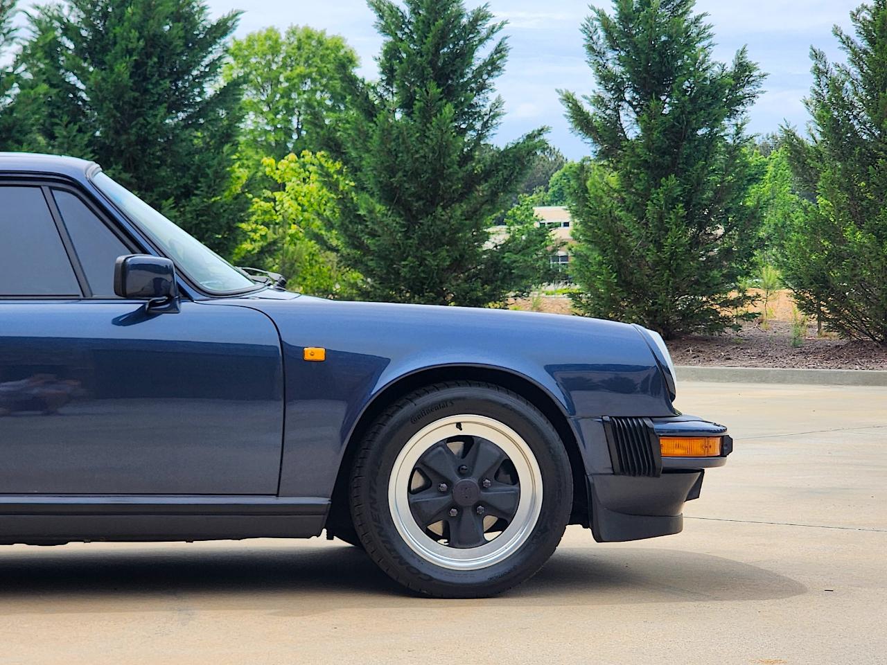 Porsche 911 Carrera  1985