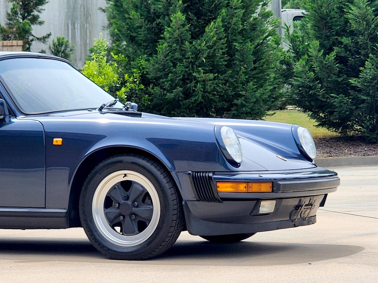 Porsche 911 Carrera  1985